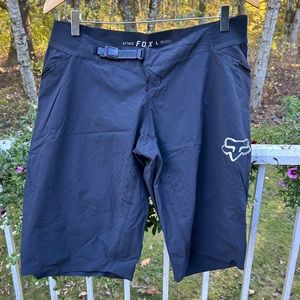 Fox Attack Mountain Bike Shorts - Women’s Large